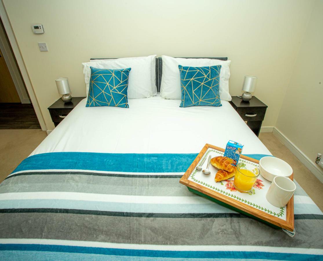 Lake View Apartment Нортхамптън Екстериор снимка
